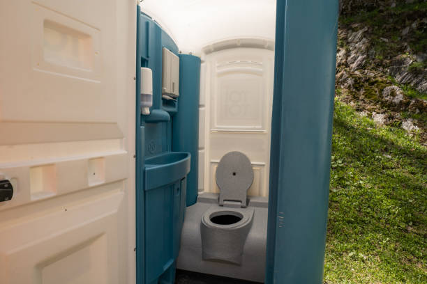 Best Standard Portable Toilet Rental  in Fullerton, CA